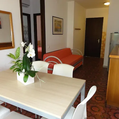 Apartamento In A With Private Garden Bibione
