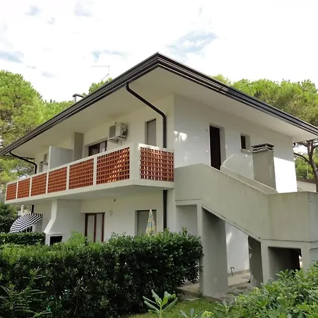 Apartamento In A With Private Garden Bibione