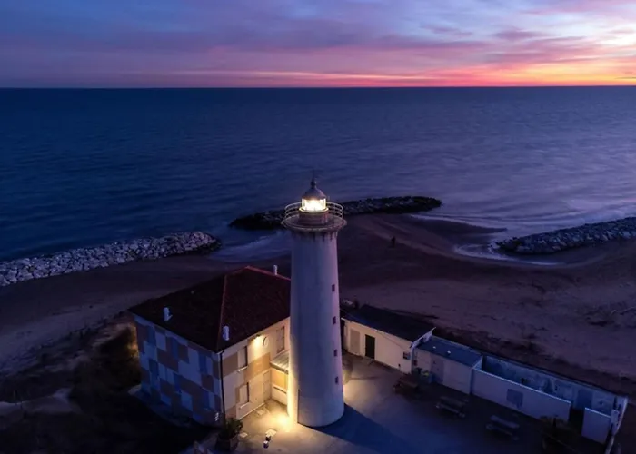 In A With Private Garden 公寓